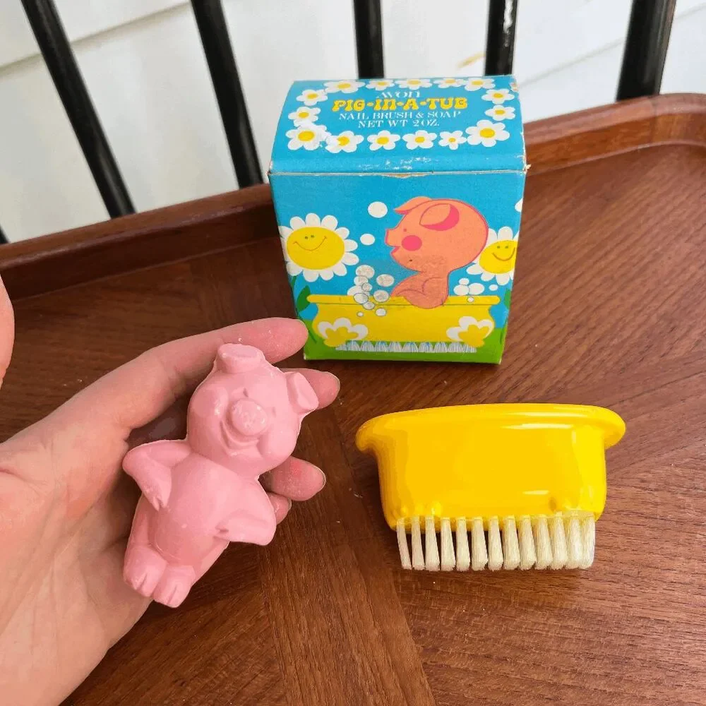 VTG 1971 Avon Scrub Tug Boat Soap Nail Brush NIB